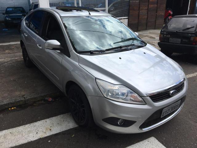 Vendo ou troco focus , 2011, prata completo , teto solar