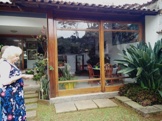 Casa Excelentes em petrópolis Bairro Nobre com 3 Quartos 1 Suite - Foto 9