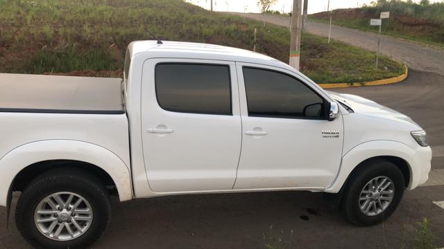 Hilux 2015 SRV 4X4 DIESEL COMPLETA - Foto 4