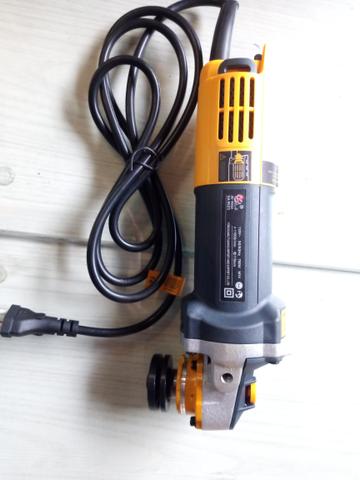 Esmerilhadeira sa tools 110v 115mm - Foto 2