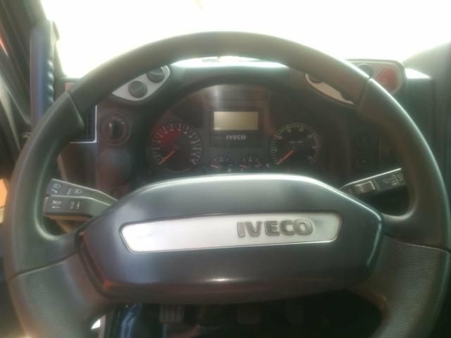 Vende_se caminhão Iveco ou troco em pá carregadeira w20 - Foto 14