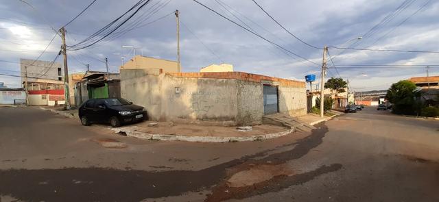 Casa de Esquina Qd. 306, Residencial Oeste, - Aceito Lote e Carro na Cidade - Foto 2