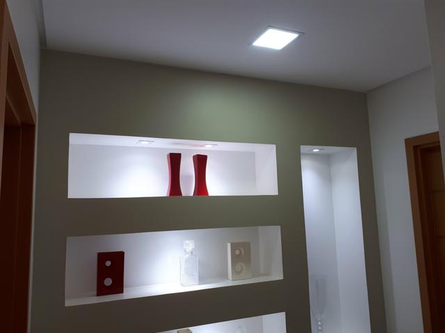 Casa moderna Vicente Pires platibanda lazer completo armários pé direito duplo IPTU - Foto 3