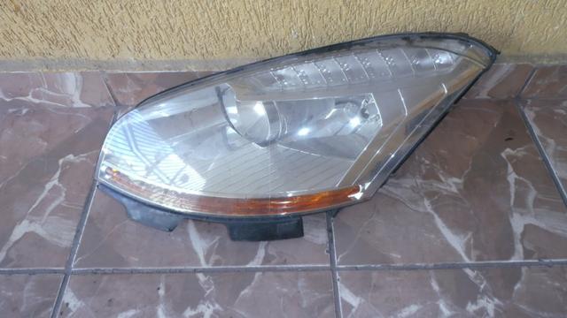 Lente do farol esquerdo citroen grand c4