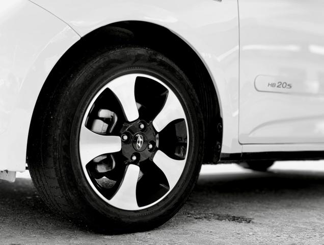 Hyundai HB20s 1.6 impress SEDAN - comfort plus 16v flex 4p automático - 2015 - Foto 4
