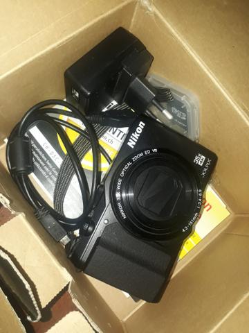 Vendendo Câmera Profissional NIKON