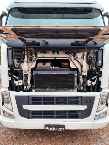 Caminhão Volvo FH460 6x2 trucado - Único dono - Foto 9