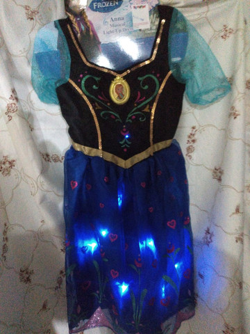 fantasia anna frozen para alugar