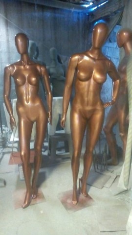 Manequim feminino luxo