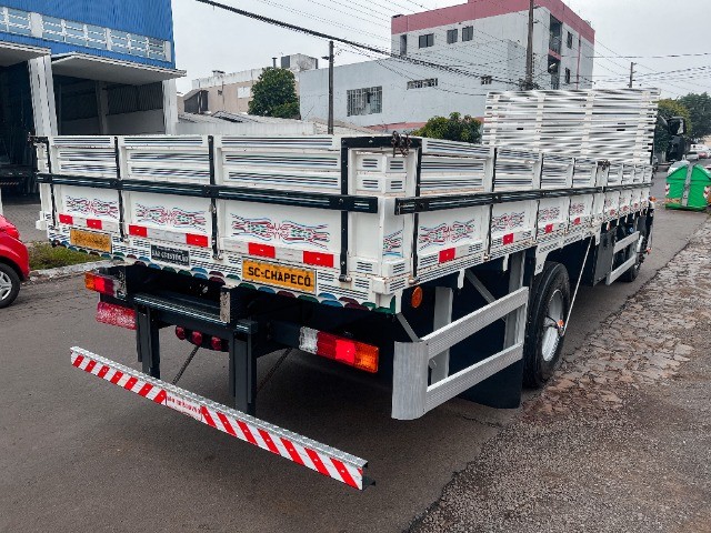 Caminhão De Madeira Fmbc - R$ 880,00