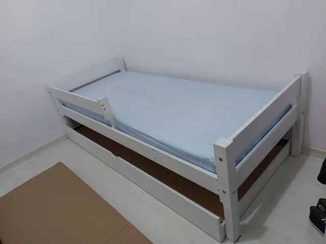 Vendo cama + cama auxiliar de madeira maciça 