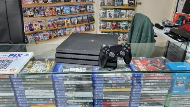 PlayStation 4 Slim de 500 GB e 1 TB e PS4 pro (Ler Descrição