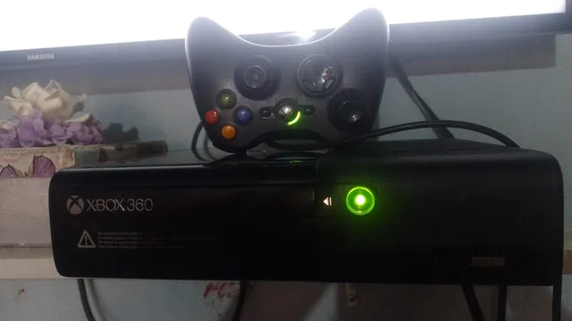 Vendo Xbox 360 Bloqueado + 14 Jogos Originais, Console de Videogame Xbox  Usado 77665145