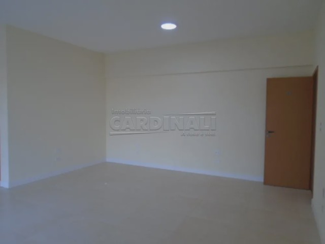 Comercial Sala / Salão com Condomínio em São Carlos - Foto 5