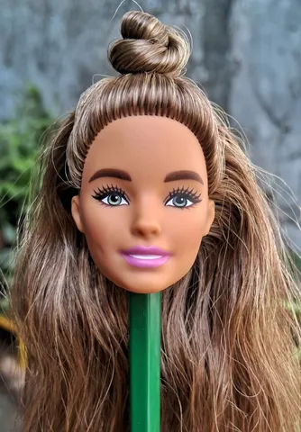 Barbie Feita Para Mexer Ruiva Roupa Vermelha 22 Articulações