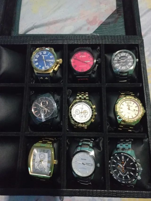 Vendo minha coleção de relógios,todos funcionando perfeitamente valor 2.000 