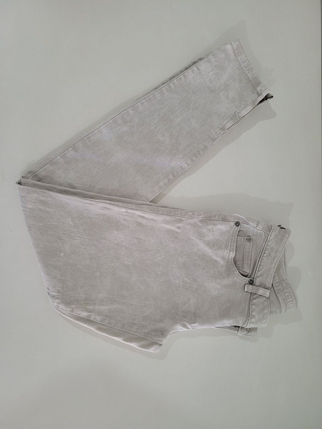 Calça jens feminina marca Guess original 