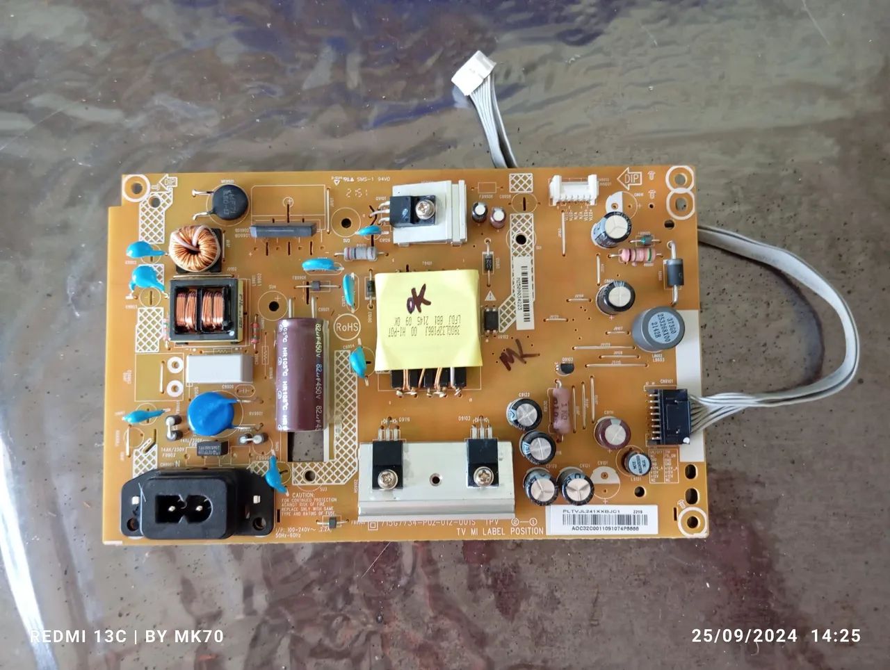 Peças placa principal/ placa fonte e flats e outros AOC Roku 32 pol