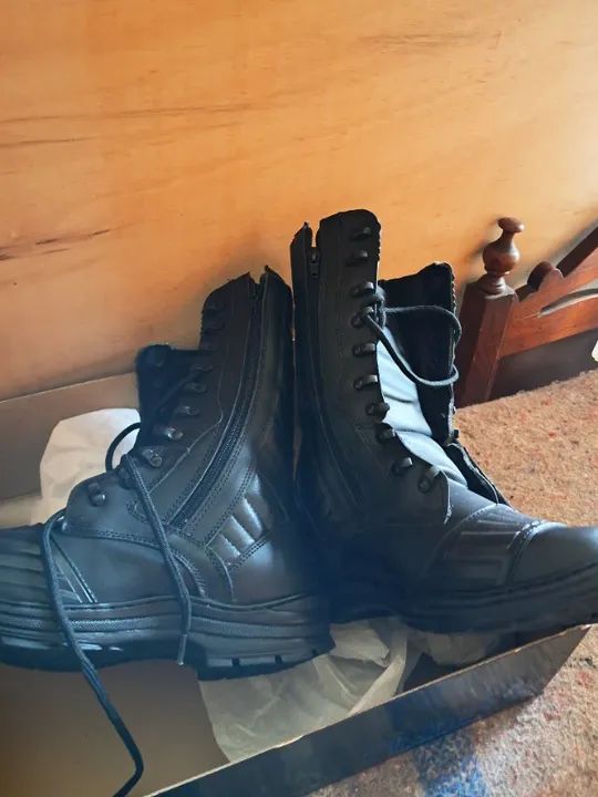 bota de motociclista com fecho lateral nova na caixa - Foto 5