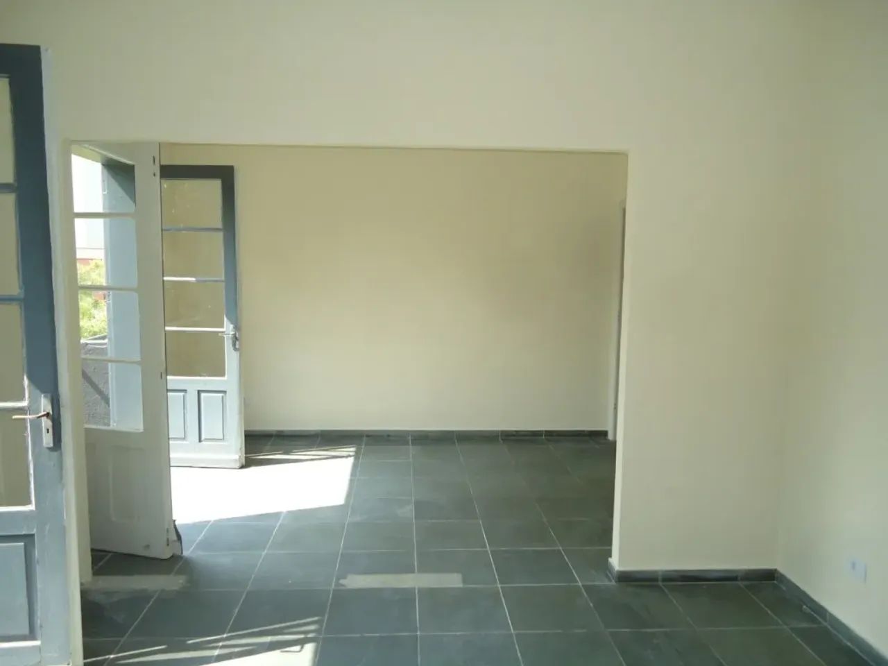 Cjto Comercial_Sala para alugar por R$ 2500.00, 70.00 m2 - CENTRO - CURITIBA/PR - Foto 2