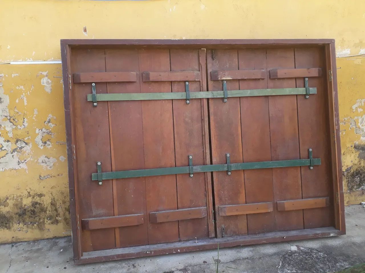 Janelão fazenda madeira nobre 1.5 larg x 1.00 alt