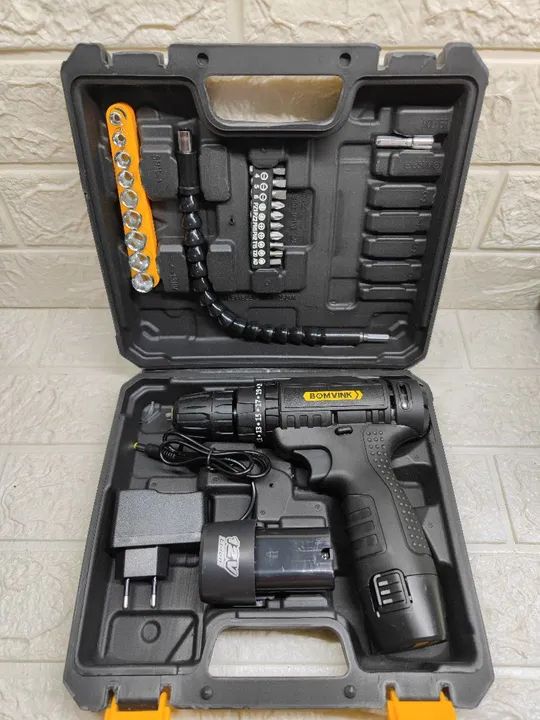 Parafusadeira 12v com 2 baterias.
