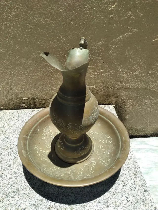 Anfora com bacia em bronze antiga  - Foto 5