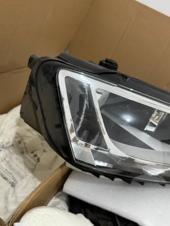 Vendo faróis originais do JETTA
