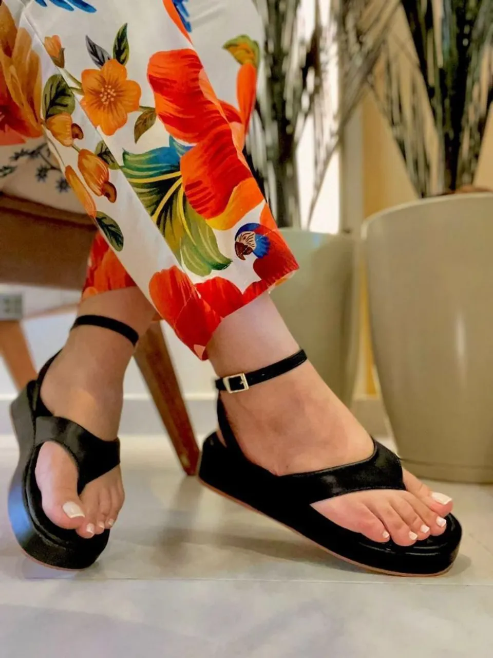 Sandálias Plataforma Elegantes - Conforto e Estilo!