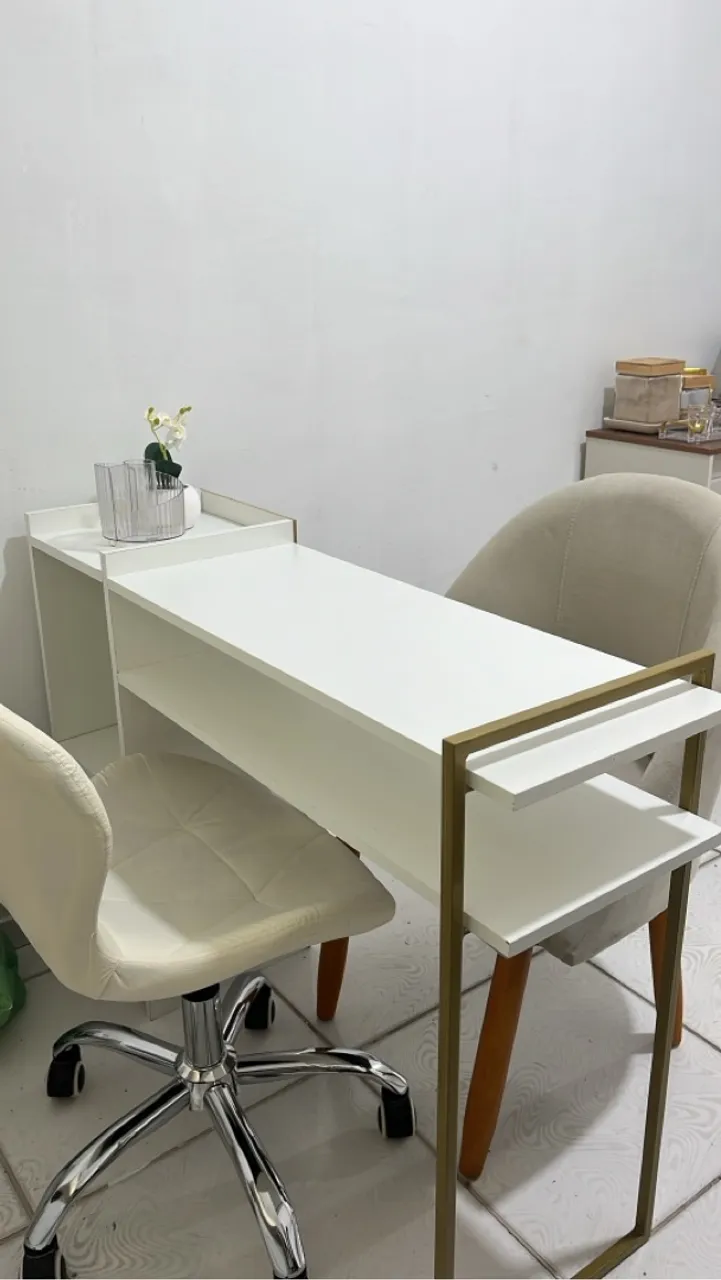 Aluguel de mesa para manicure/nail designer