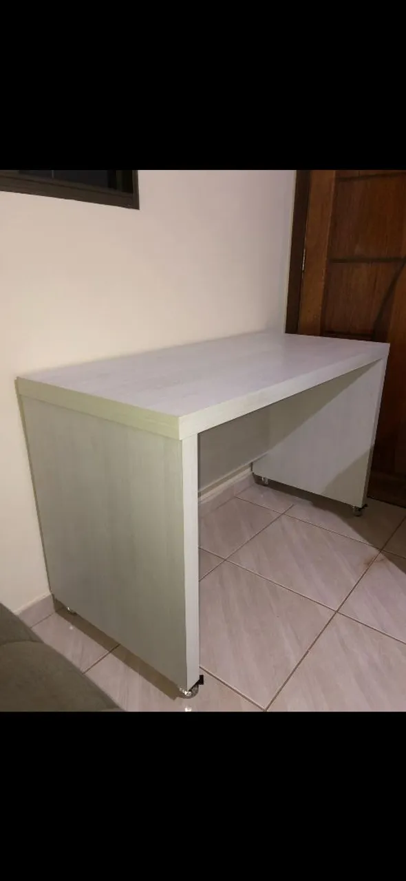Escrivaninha Branca Simples - Usada
