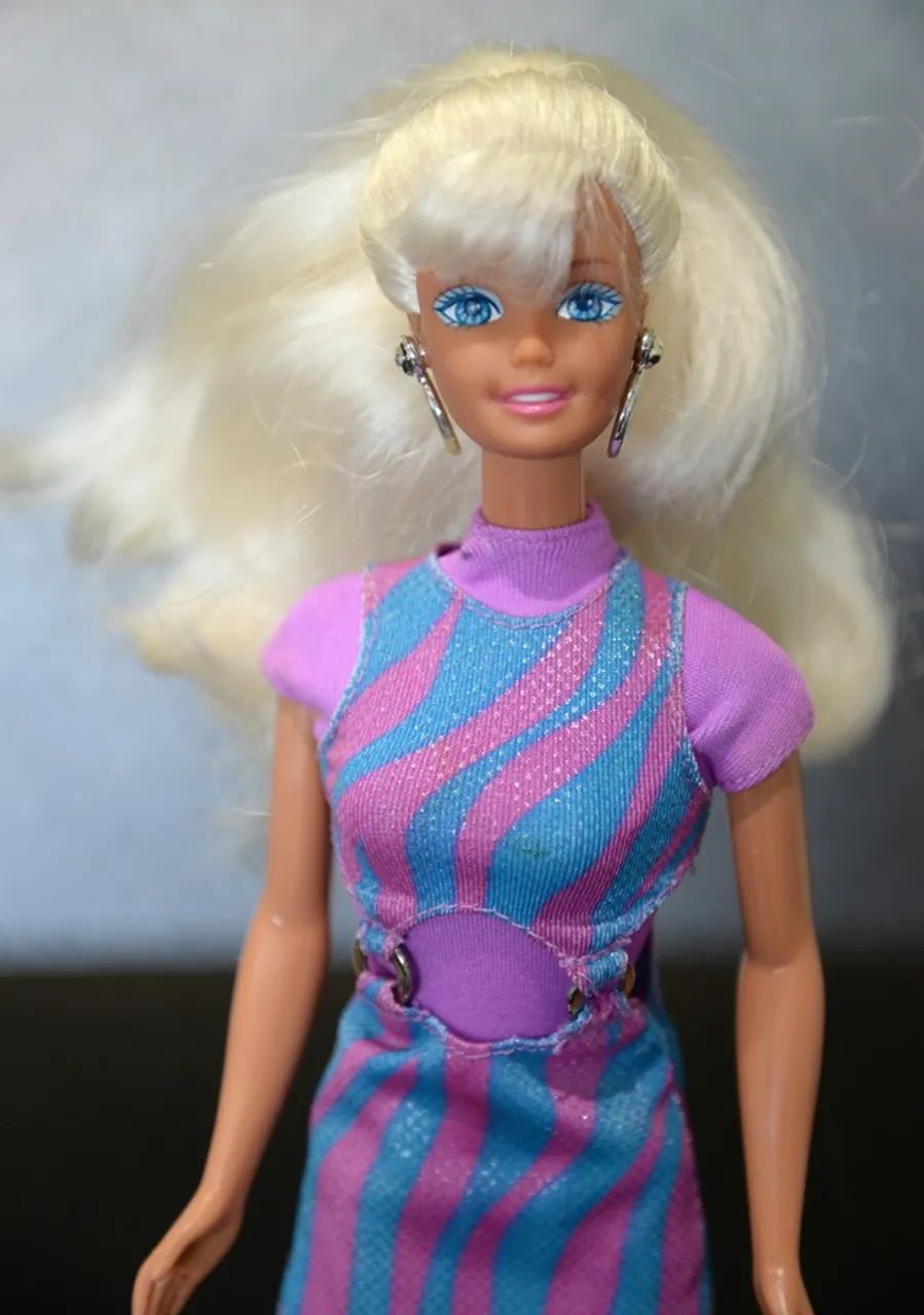 boneca Barbie Mattel Movin Groovin