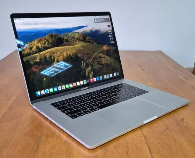 MacBook Pro 16インチ (2019) i7 SSD 512GB Macbook Pro 2019, 16'', Core I7, 16gb, Ssd-512gb, 4gb Vídeo