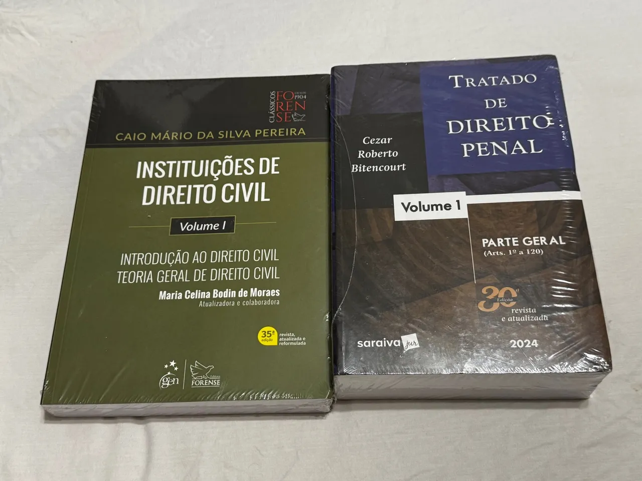 Instituições de Direito Civil e/ou Tratado de Direito Penal