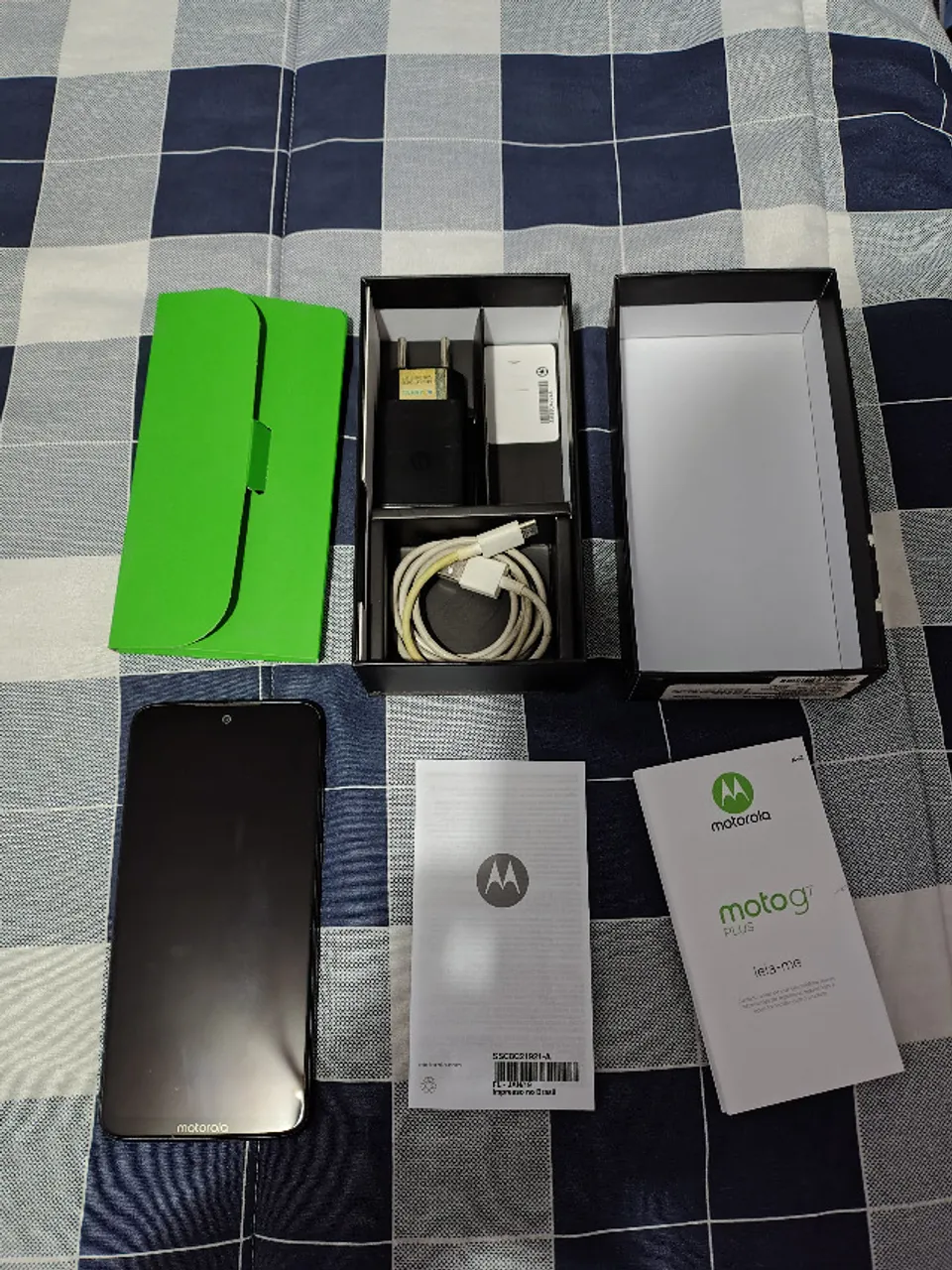 Moto G7 Plus completo na caixa