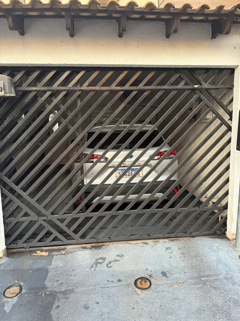 Portão de ferro e motor eletrônico  - Foto 4