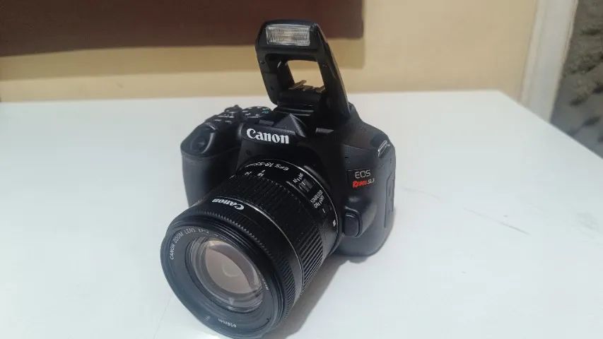 CÂMERA CANON REBEL SL3  EOS 