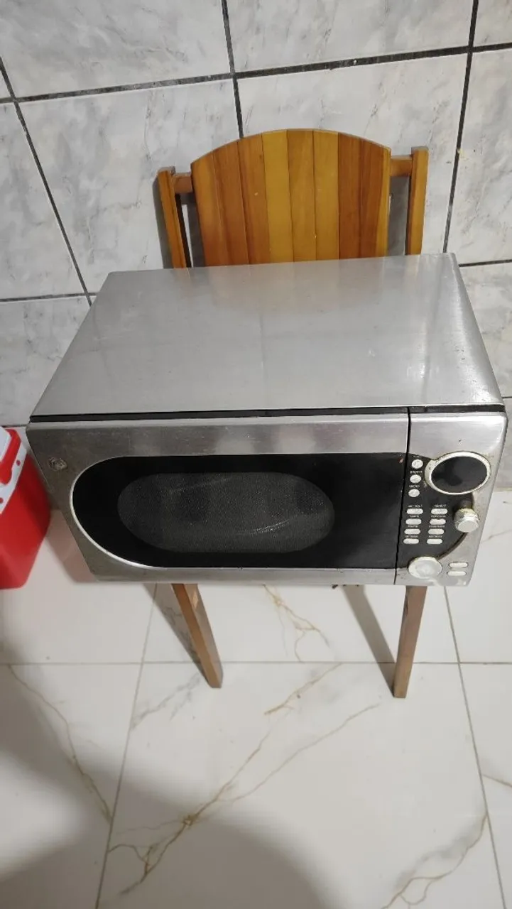 Vendo microondas todo bom por 200