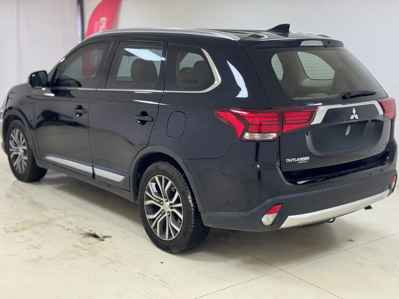 Mitsubishi Outlander 2.2 165cv Diesel Aut. 2018 - Foto 4