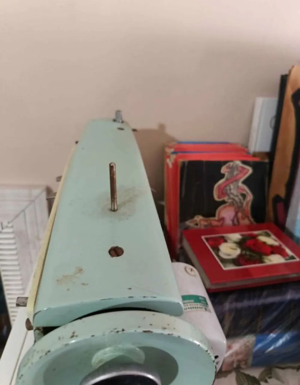 Máquina de costura antiga 64418733672833124