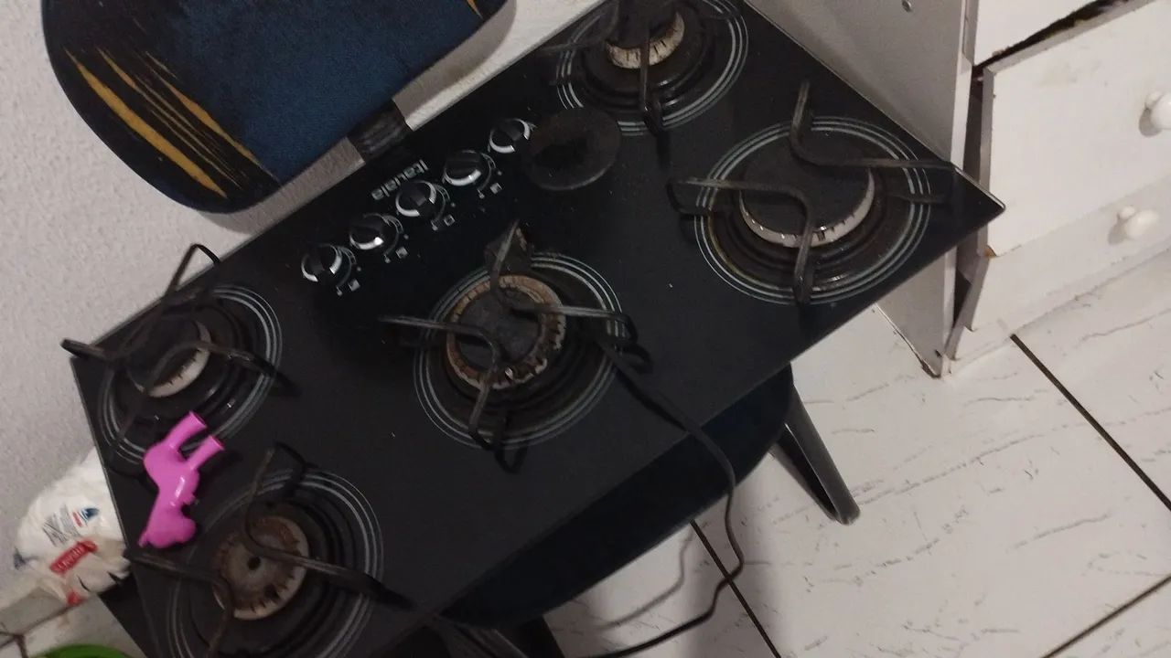 Ele tá funcionando perfeitamente motivo de venda que comprei outro com forno 