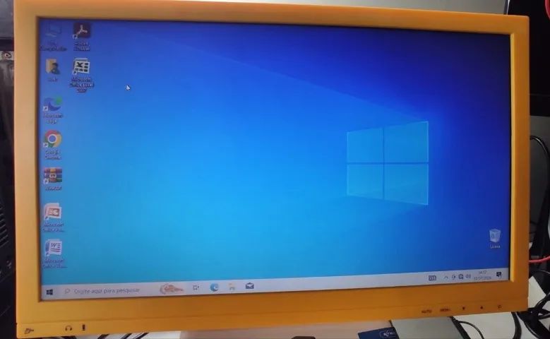 Monitor Led Cce De 15,6 Polegadas Gm-1501 - Semi novo - Promoção - Foto 2