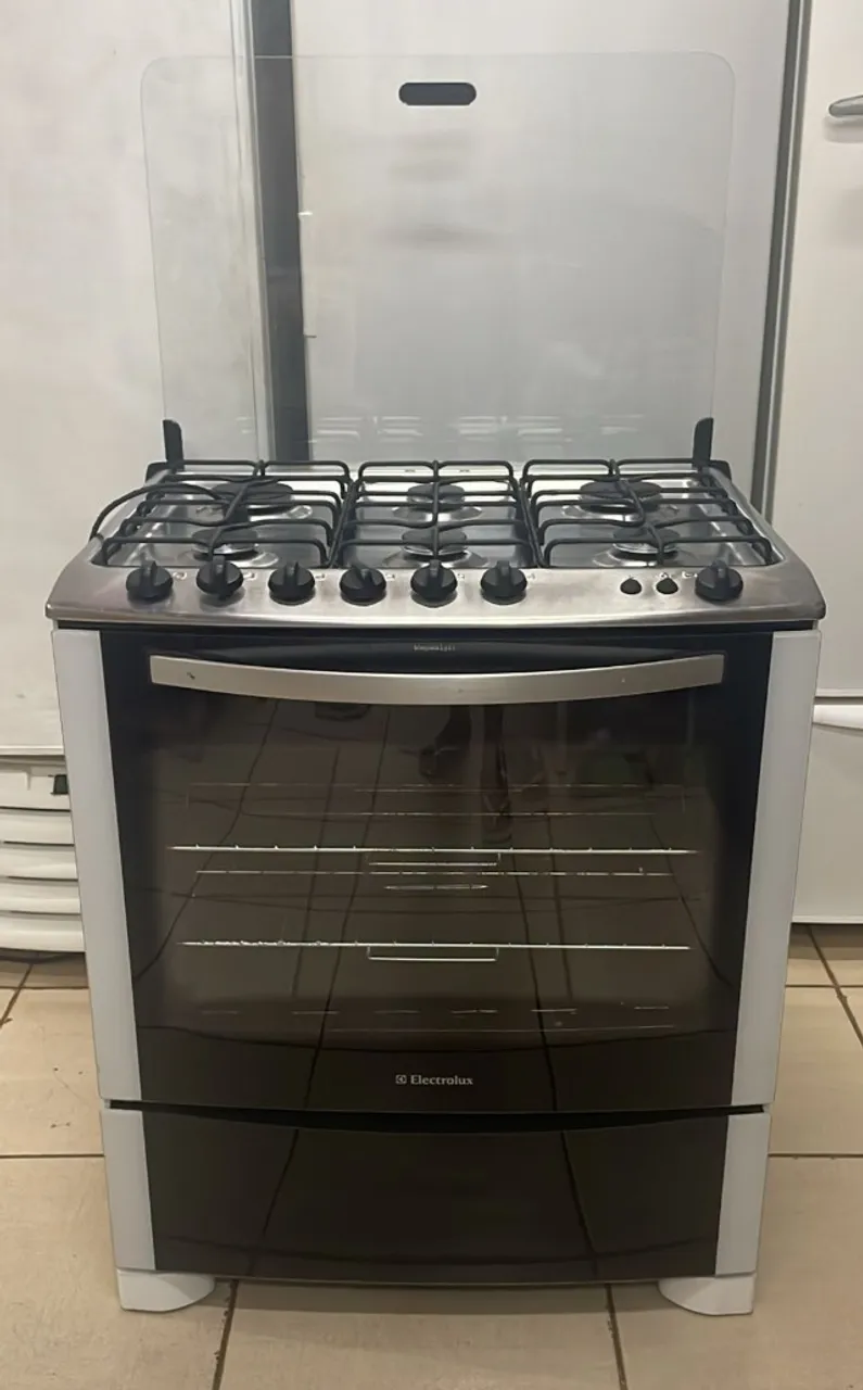 Fogão Electrolux 6 Bocas com Acendimento Automático Semi Novo(Entrego se Preferir)