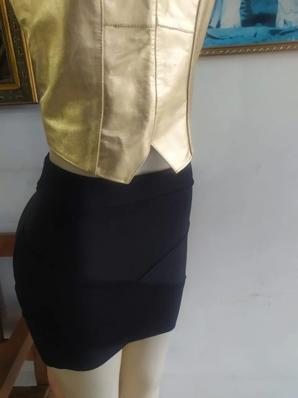 OPORTUNIDADE!! Saia de malha, justa com otimo caimento e todos os tamanhos - Foto 2
