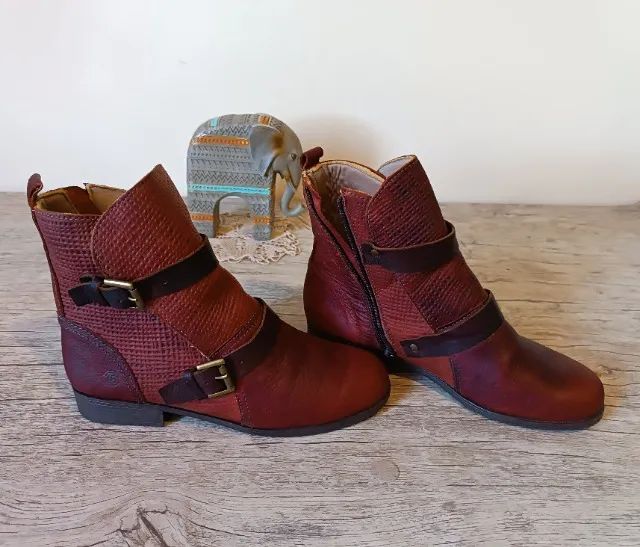 Bota feminina em couro legítimo New Face