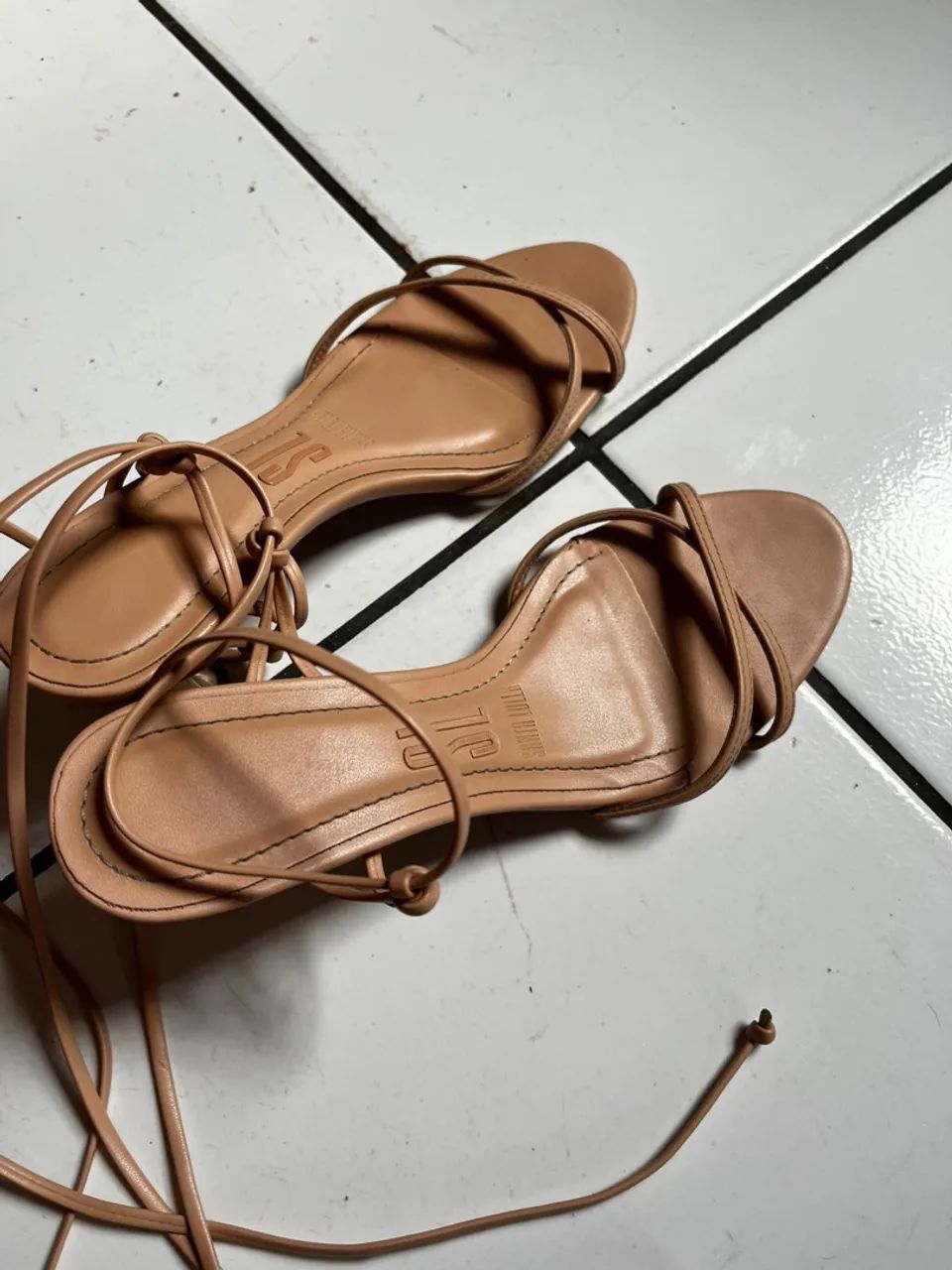 Sandália Feminina de Amarrar Bege - Foto 3