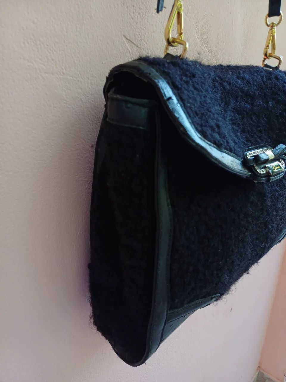 Bolsa Guess Preta de Ombro - Foto 4