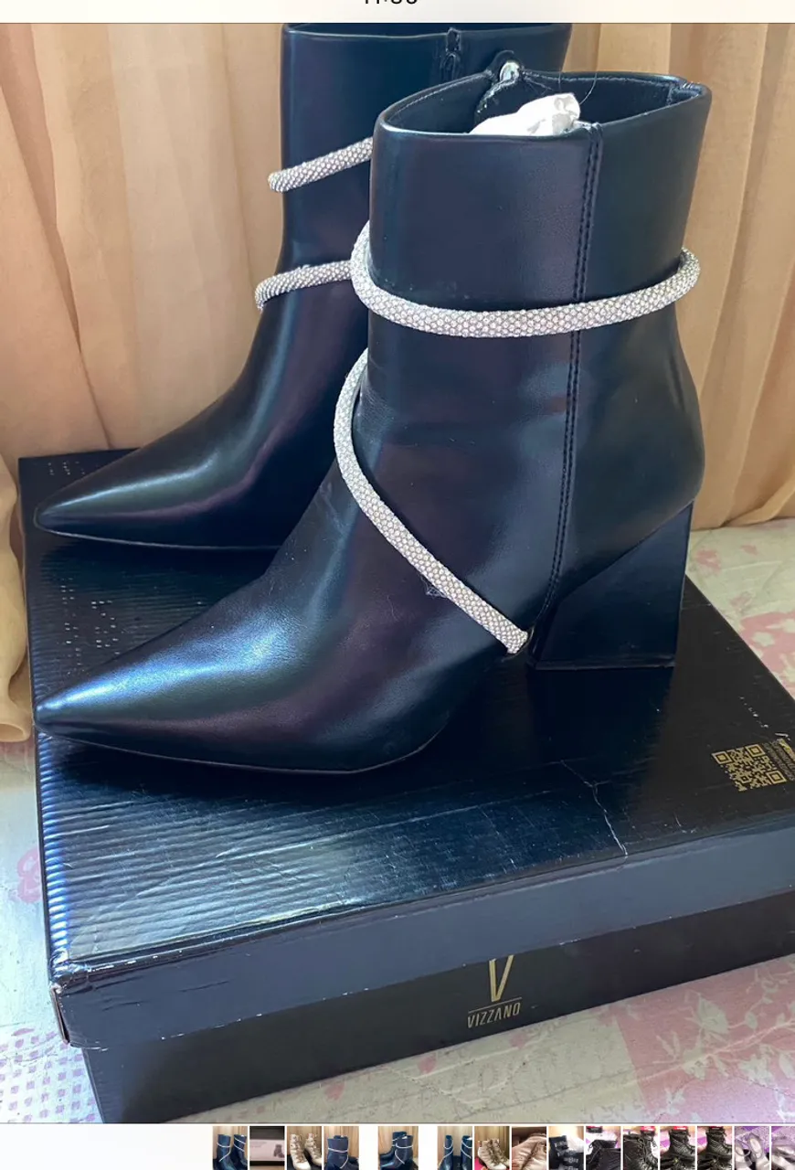 Bota Vizzano Preta com Detalhe em Strass - Nova