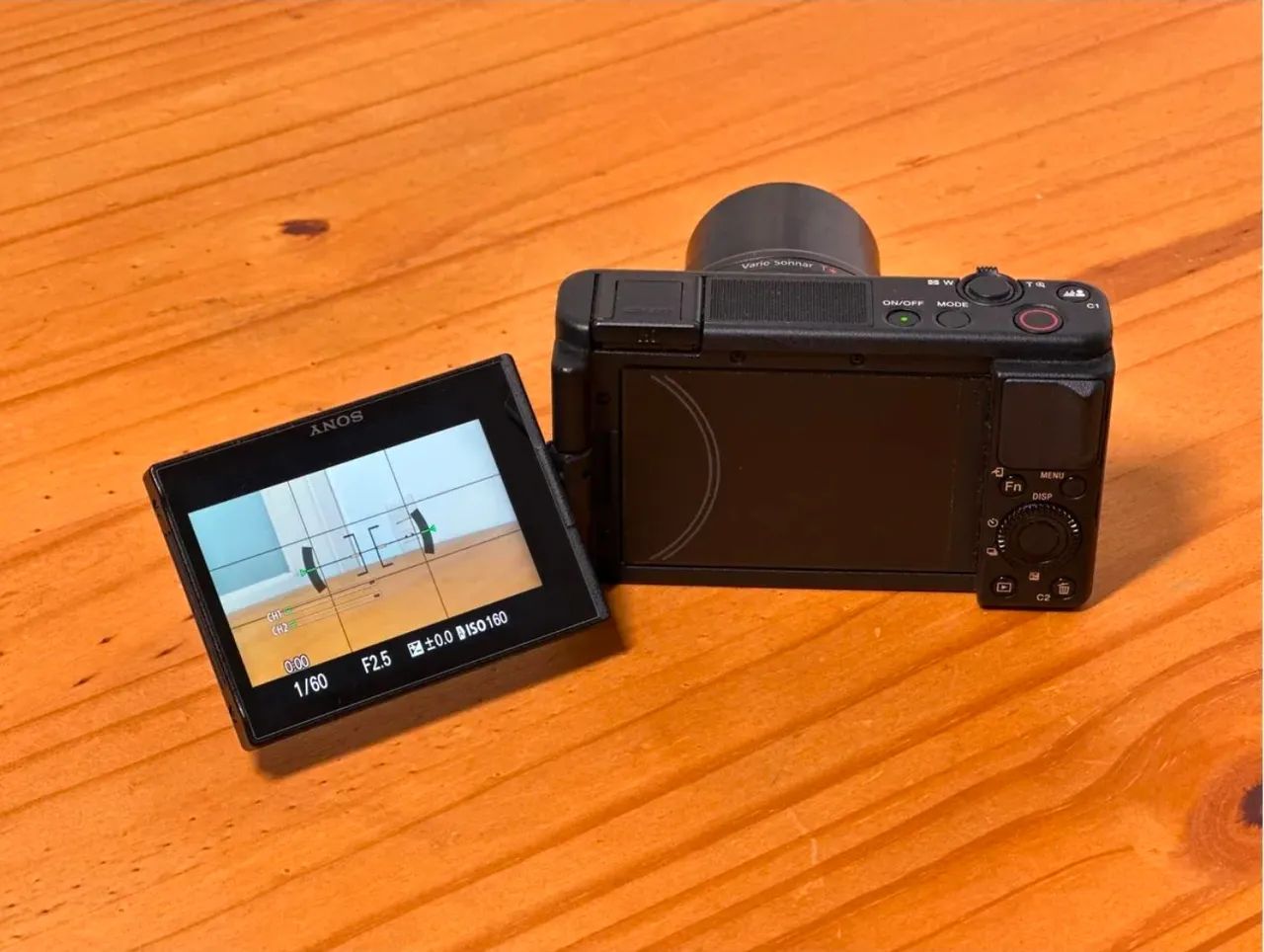 Sony ZV-1 para vloggers - lente 24-70 1.8/2.8 e acessórios - Foto 4