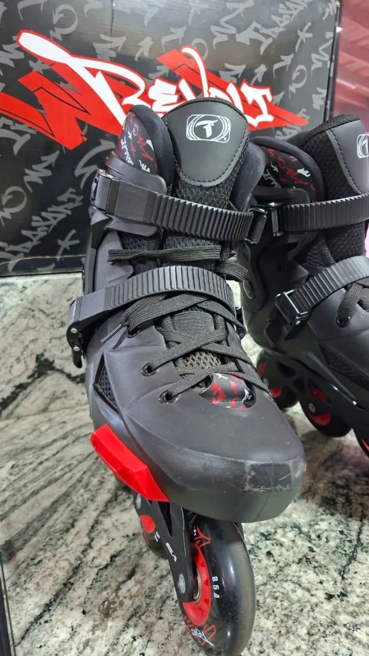 PATINS REVOLT PRETO COM RODAS PRETAS - 80MM ABEC-9 - Foto 5